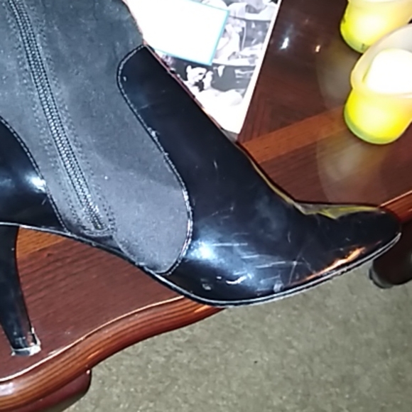 Boots - Picture 4 of 5